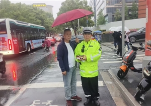 拾金不昧暖人心  物归失主彰美德2026.5.22